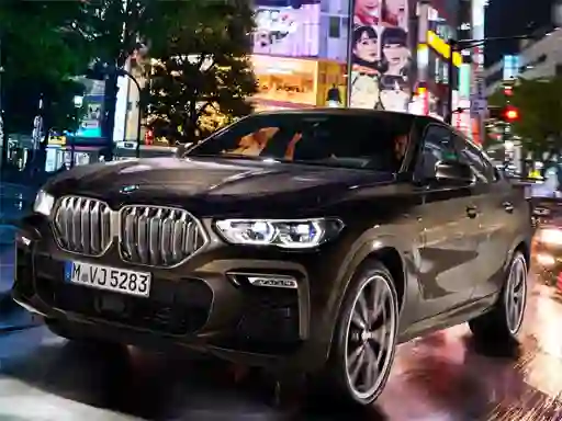 Xogo BMW X6 M50I en liña