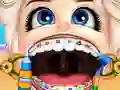 Xogo Baby Elsa Wears A Brace en liña