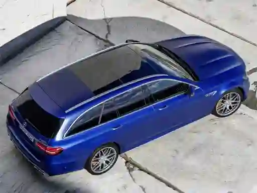 Xogo Mercedes Benz E63 Amg Estate Slide en liña
