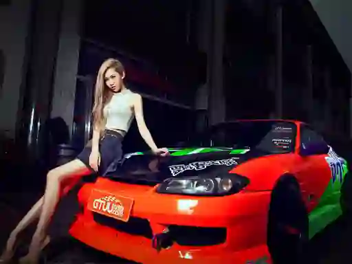 Xogo Girls and Cars en liña