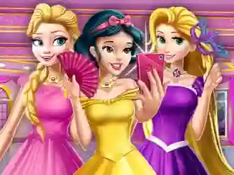Xogo Princesses At Masquerade en liña