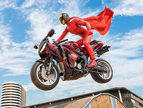 Xogo Real Motorbike Super Hero Stunt 3D  en liña